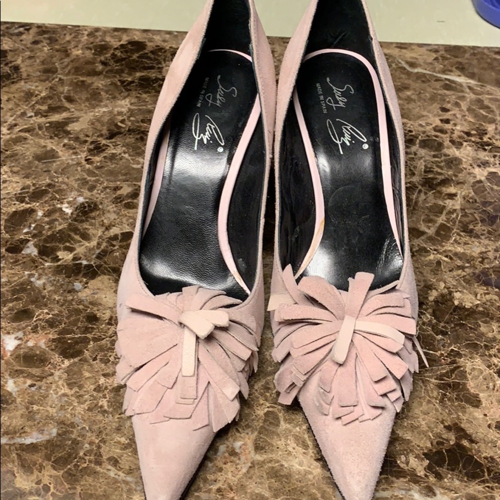 Pink suede shoes size 8